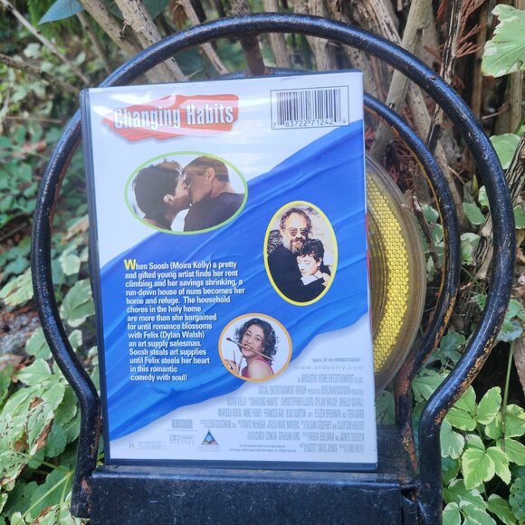 Changing Habits - Rom Com - It will lift your spirits - dvd movie - Picture 2 of 2